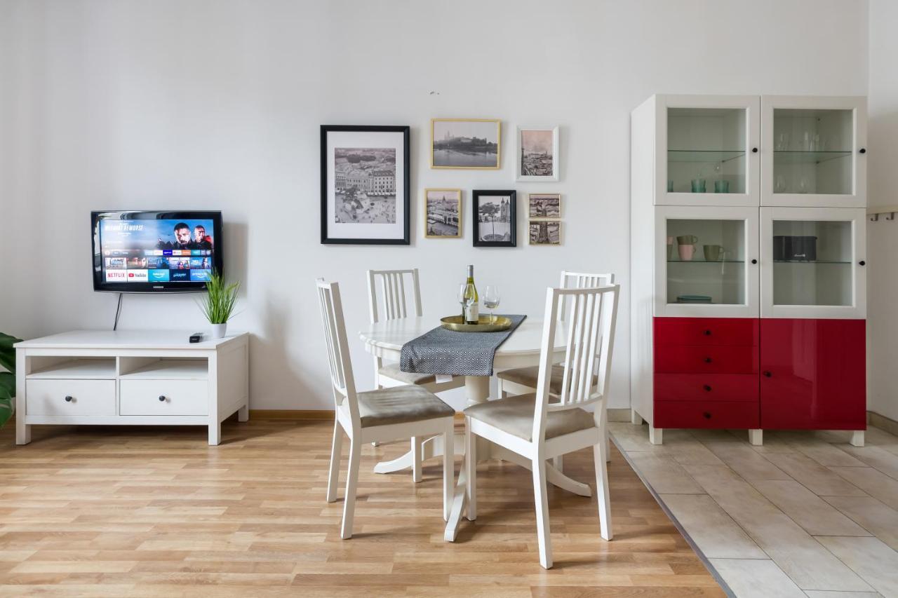 Discover Krakow Apartments - 3 Rakowicka St - Classic Apartments Near Main Station - Netflix Exterior foto