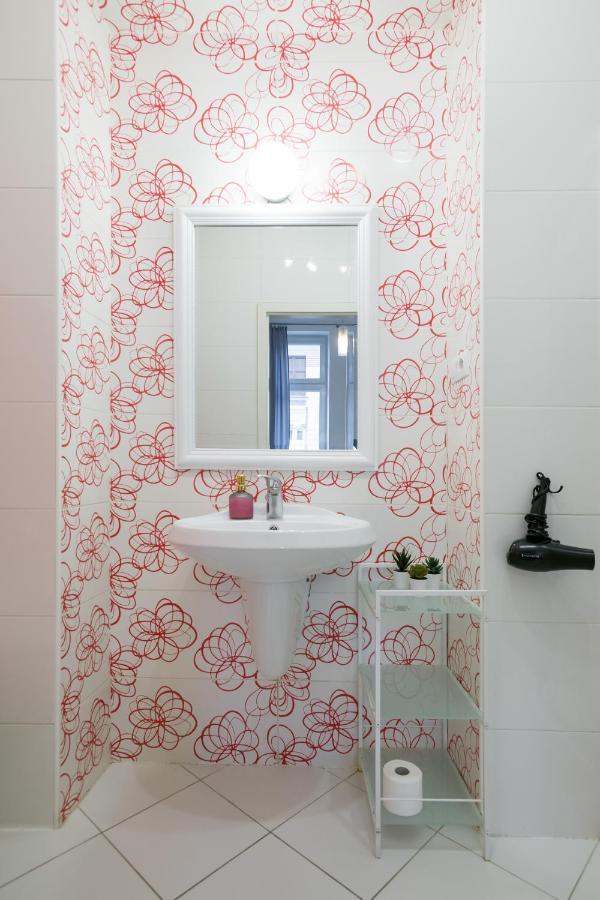 Discover Krakow Apartments - 3 Rakowicka St - Classic Apartments Near Main Station - Netflix Exterior foto